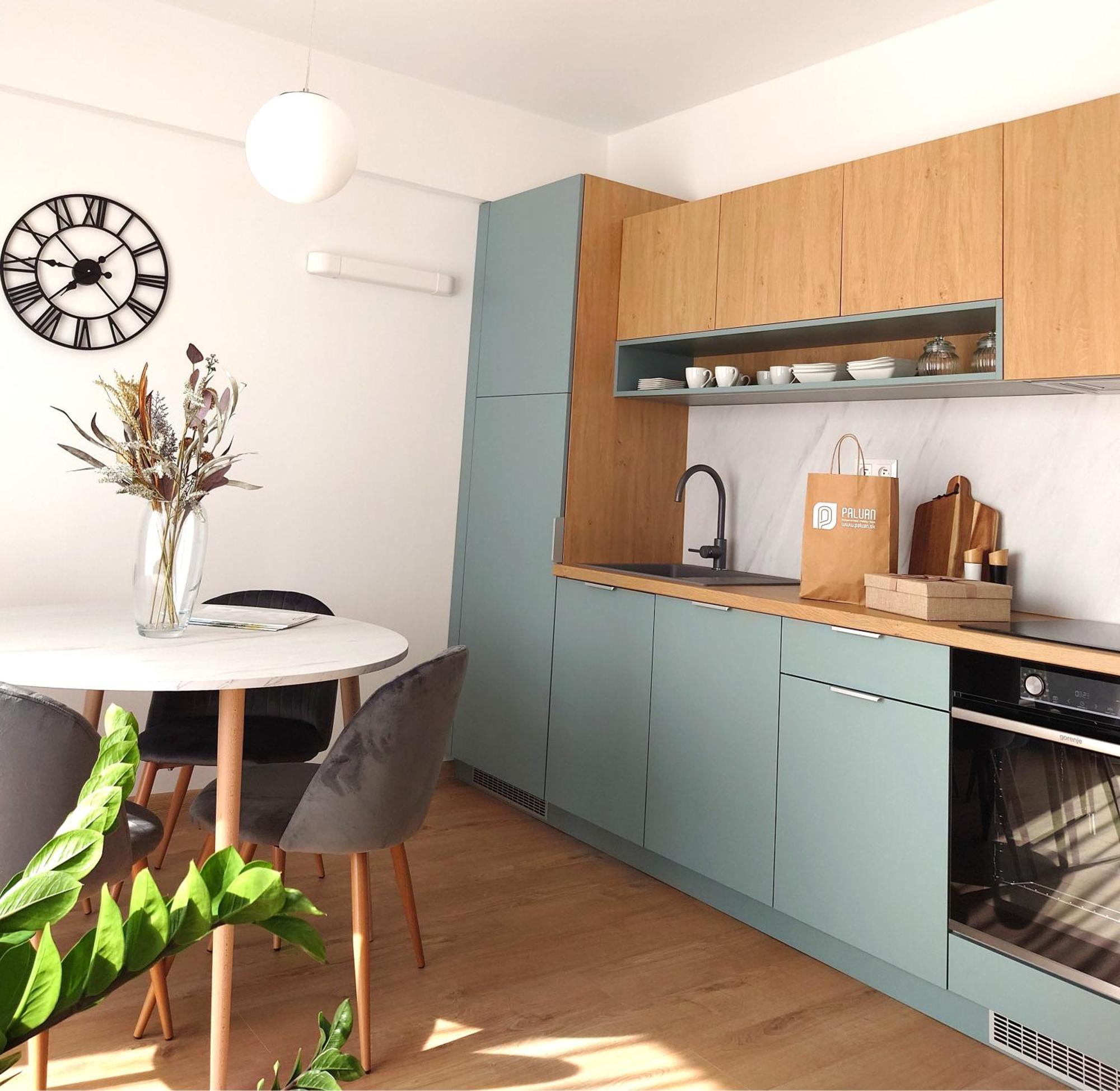 Apartman Nad Riekou Bešeňová エクステリア 写真
