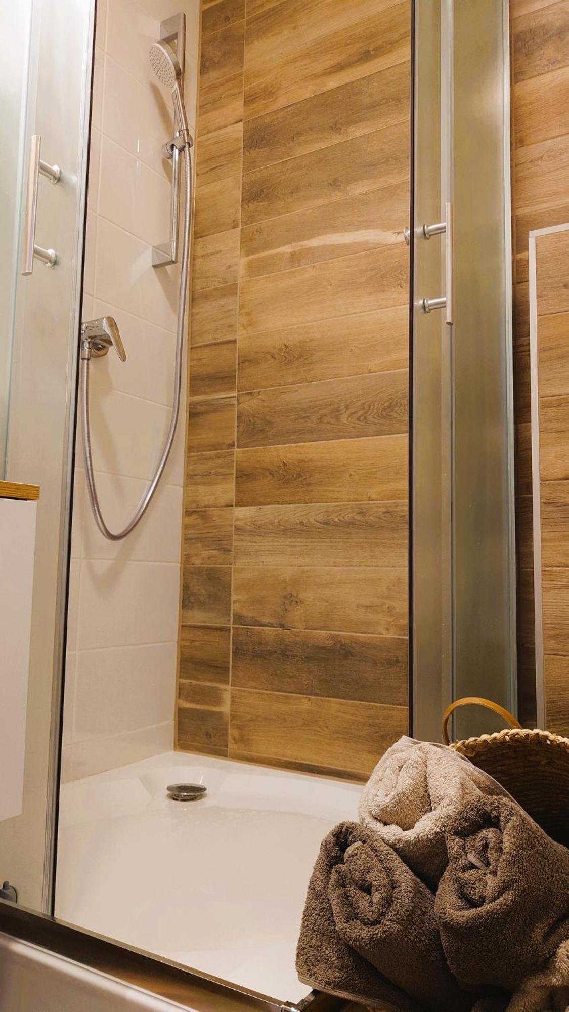 Apartman Nad Riekou Bešeňová エクステリア 写真